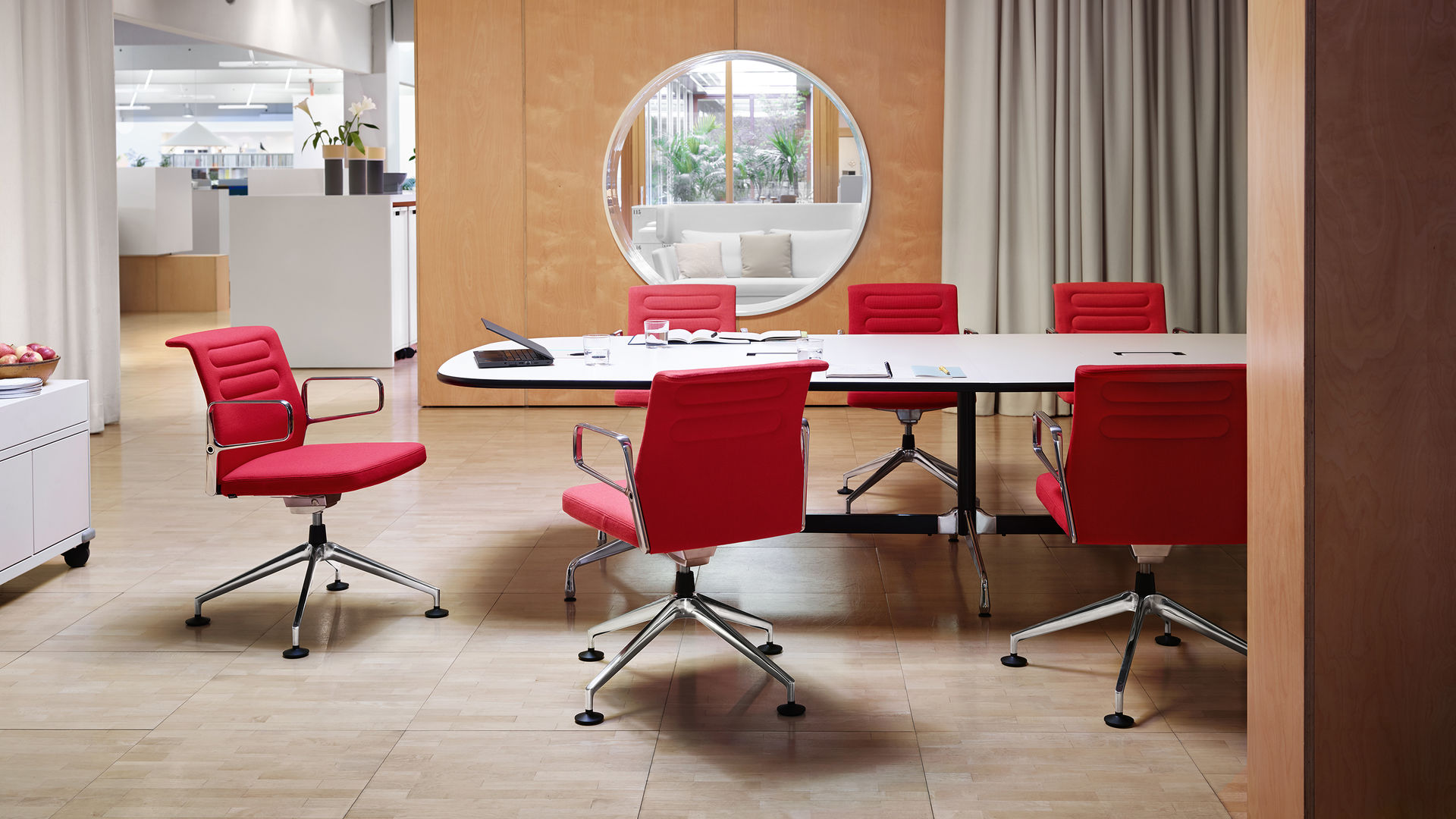eames-segmented-table-vitra