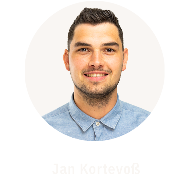 Auf diesem Bild sehen wir das Gesicht und den Namen des visunext Experten Jan Kortevoss