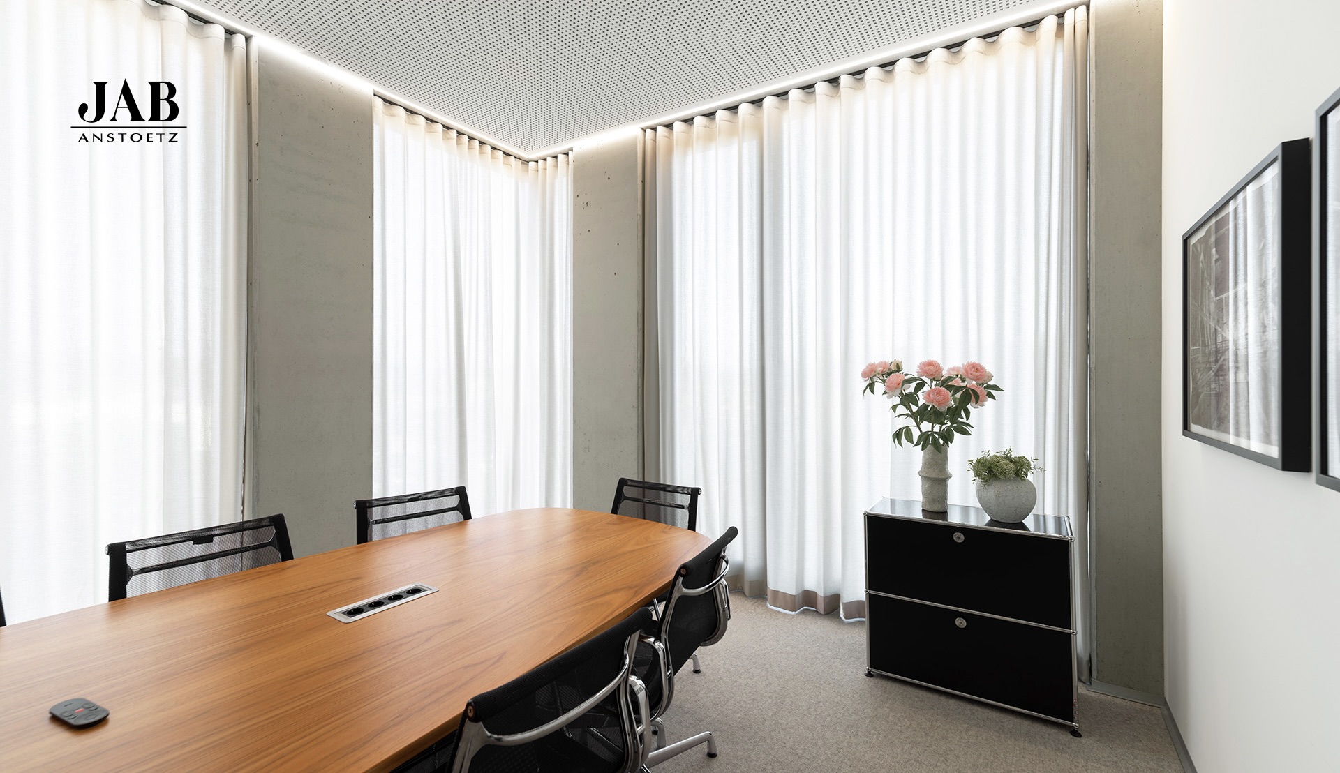 meetingraum-akustikvorhaenge-logo-jab_2