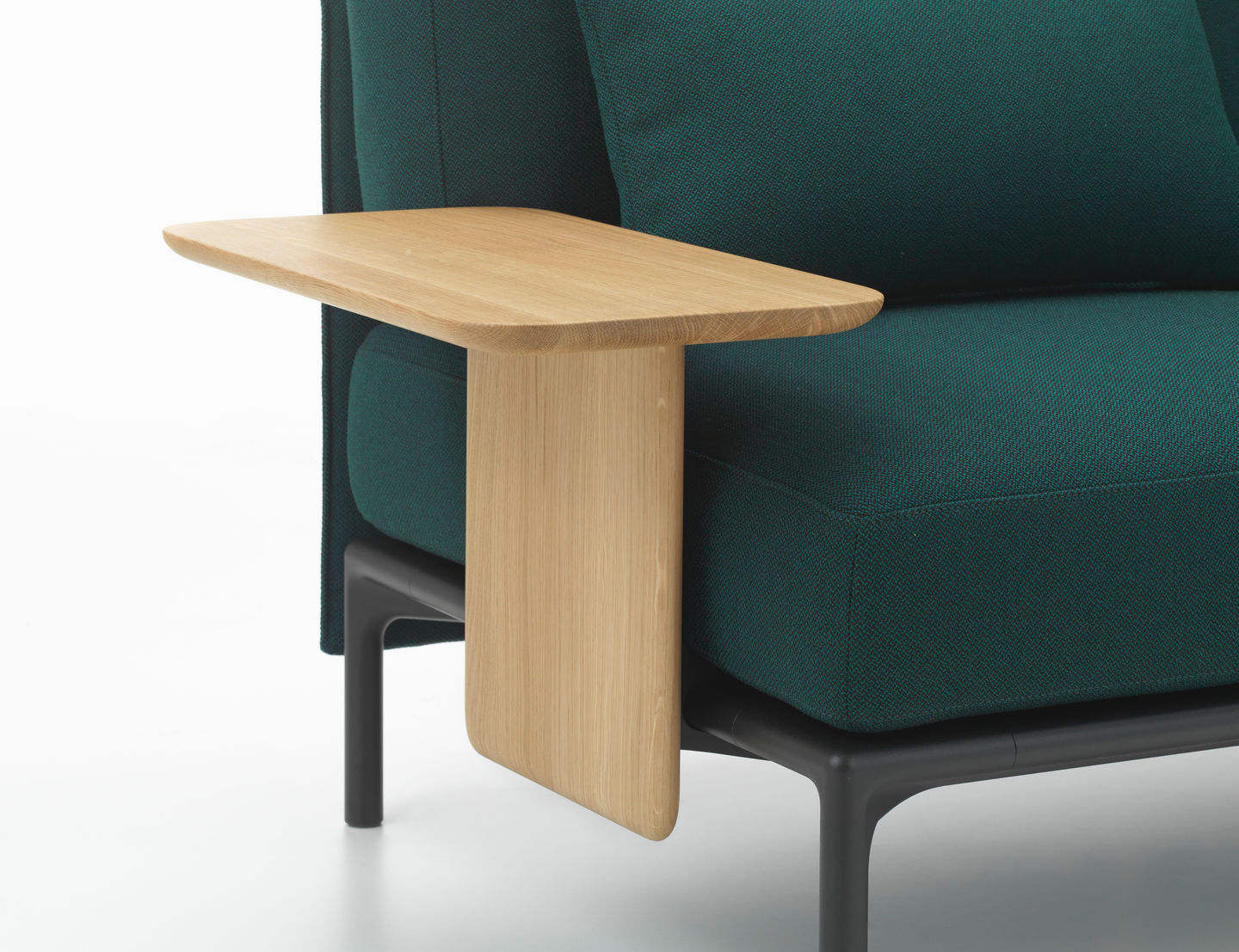 Vitra Anagram Club Anstecktisch in Eiche natur