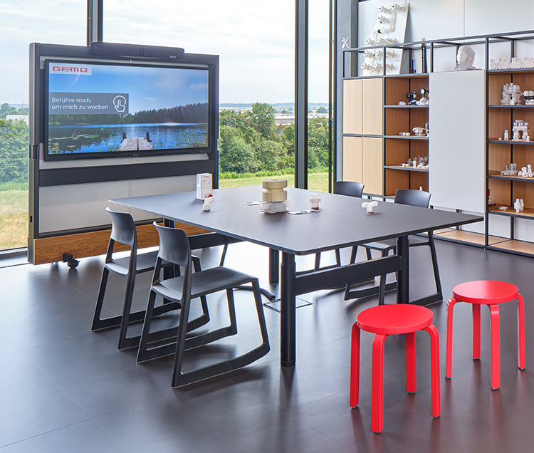 vitra_tip_ton_tiefschwarz_hover