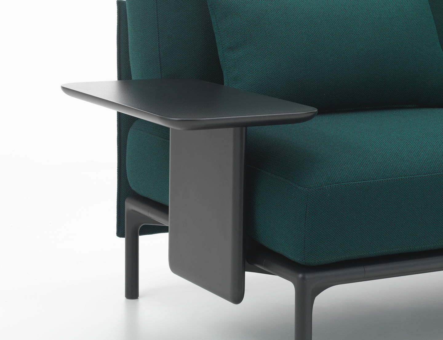 Vitra Anagram Club Anstecktisch in MDF basic dark