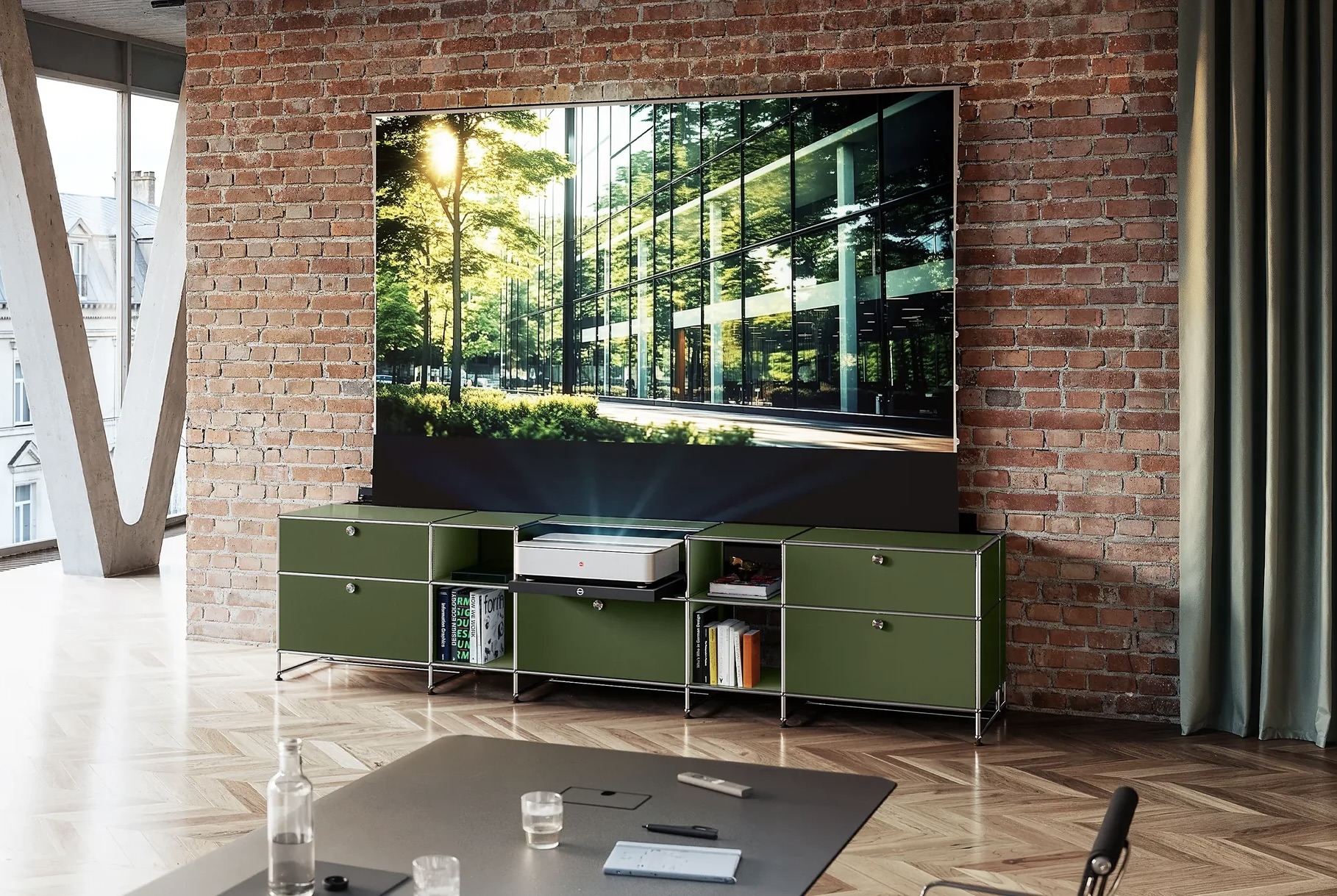 usm_leica_cine_collection_office_slider_b5