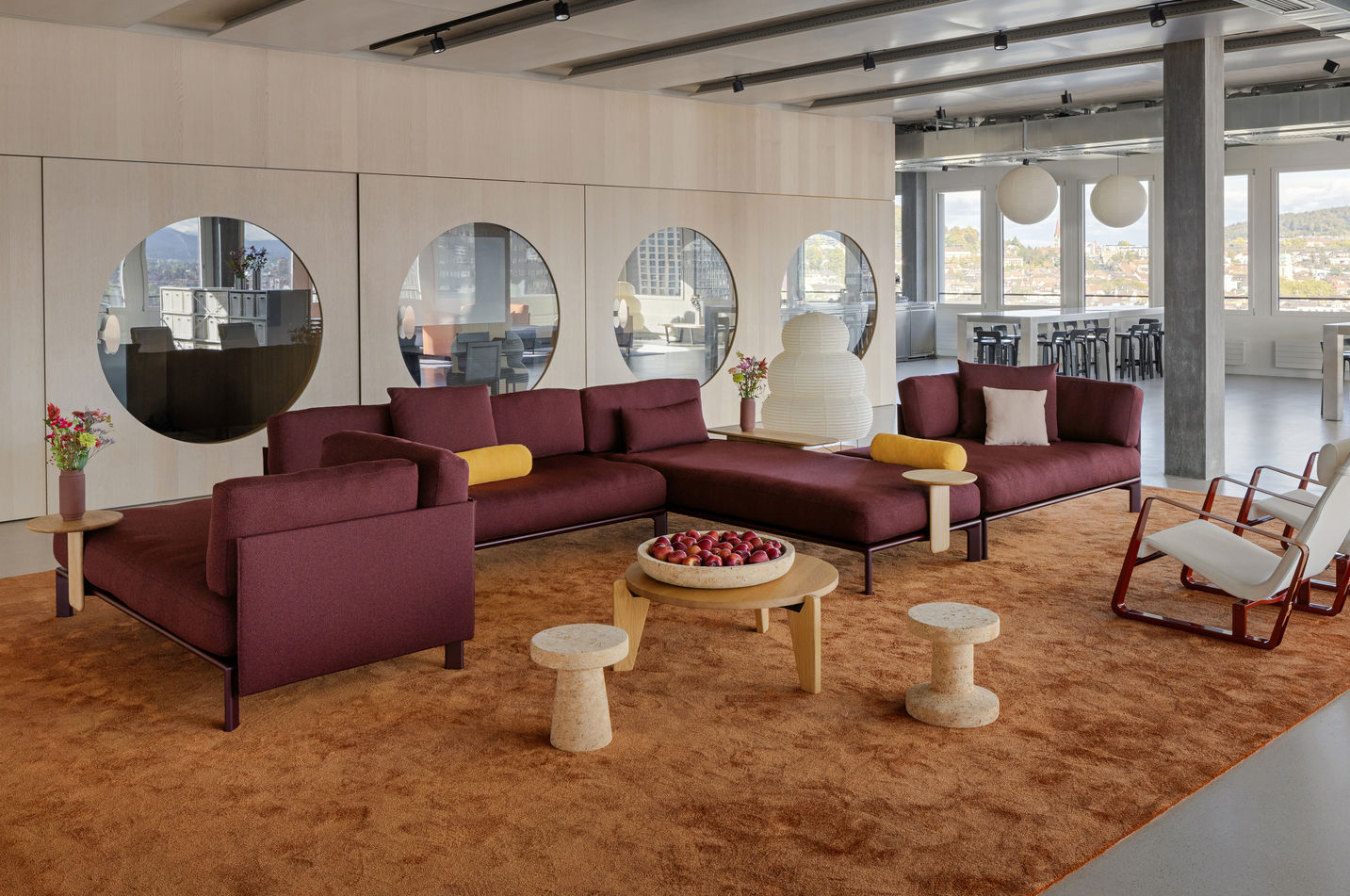 Loungezone mit Vitra Möbeln