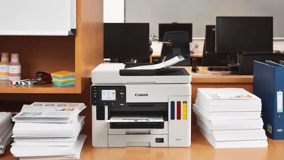 Canon Maxify GX7050 Drucker im Büro